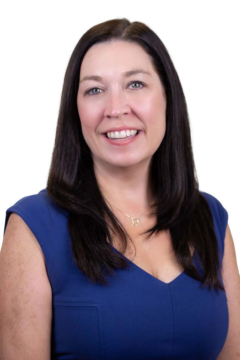 Kristi Estes Peacock headshot