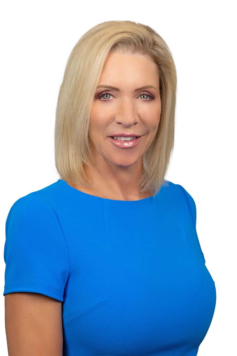 Amy Ferguson headshot