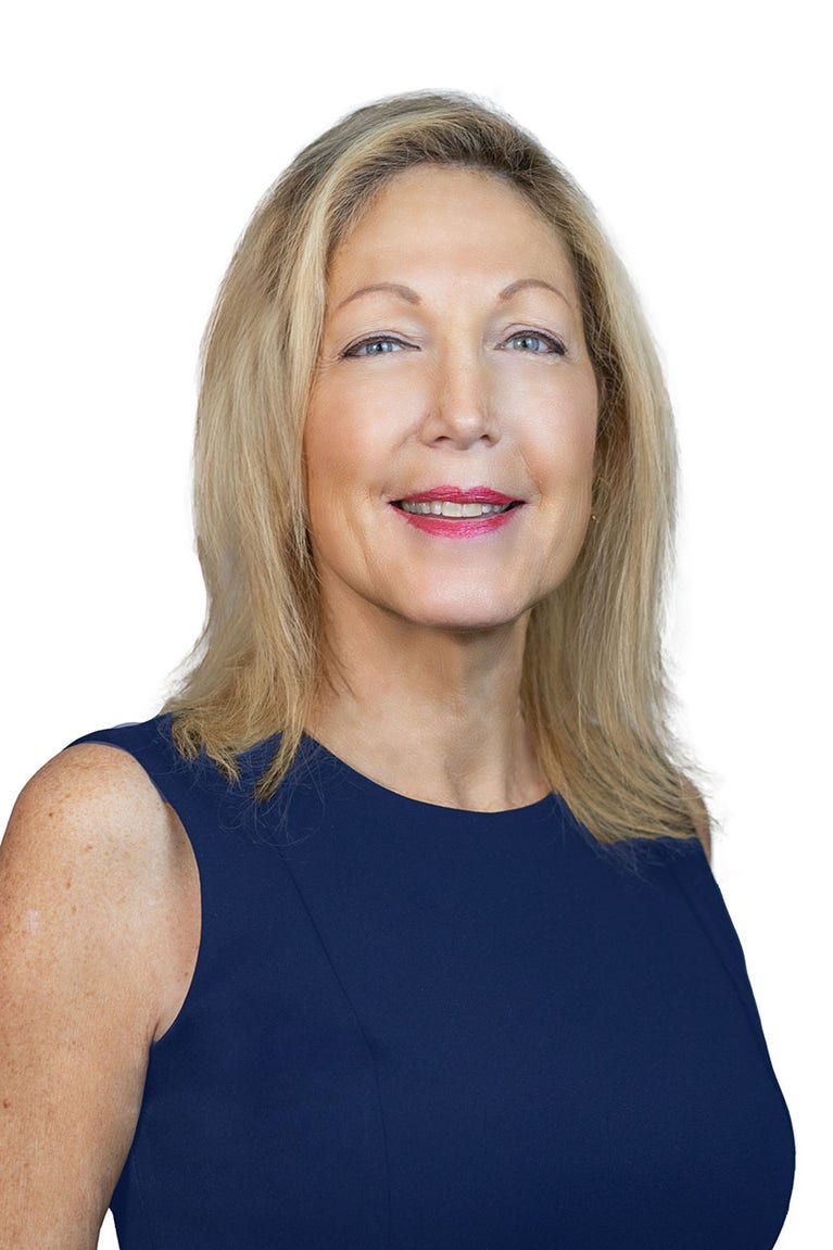 Amy Denham headshot