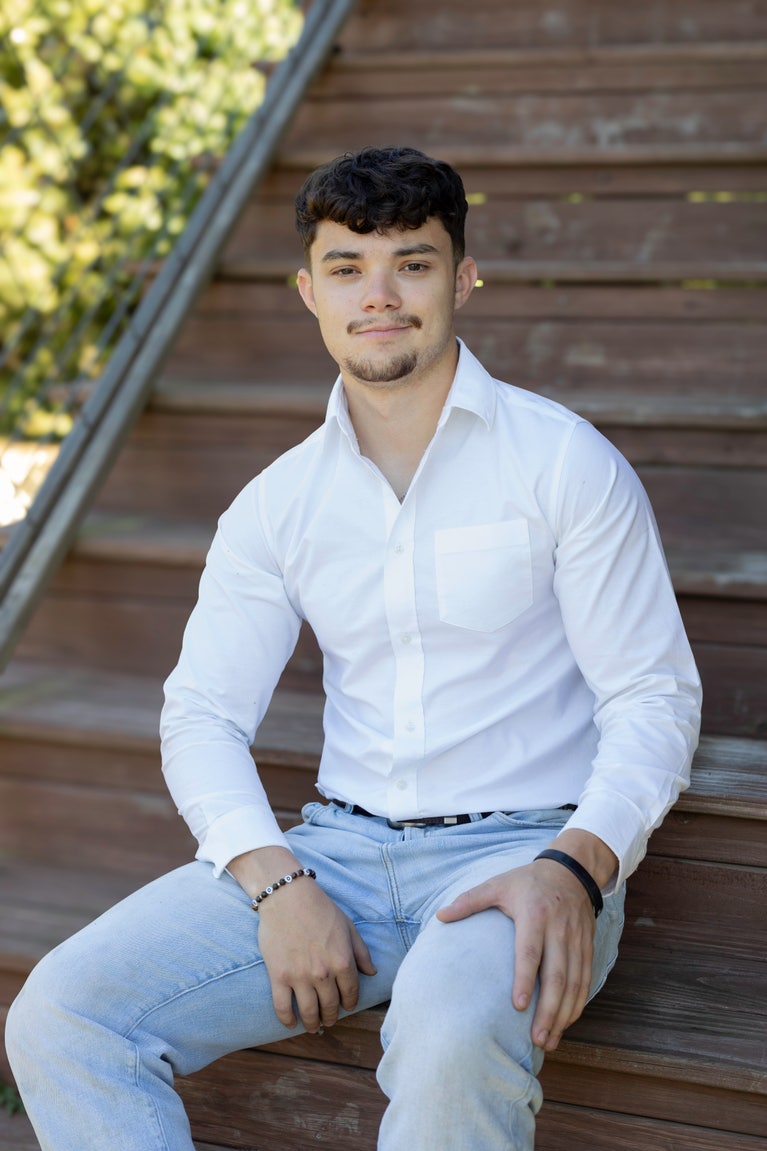 Payton Flores headshot