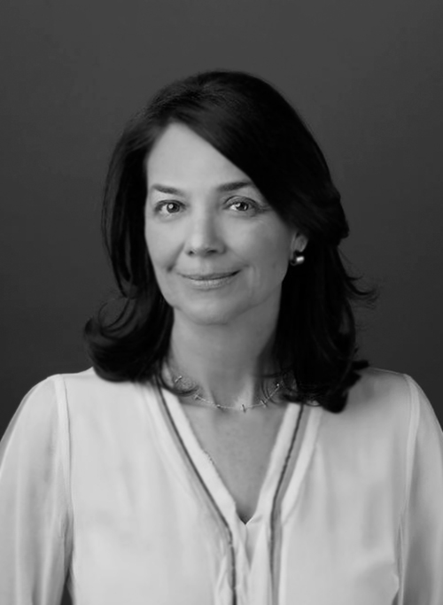 Angela  Camacho