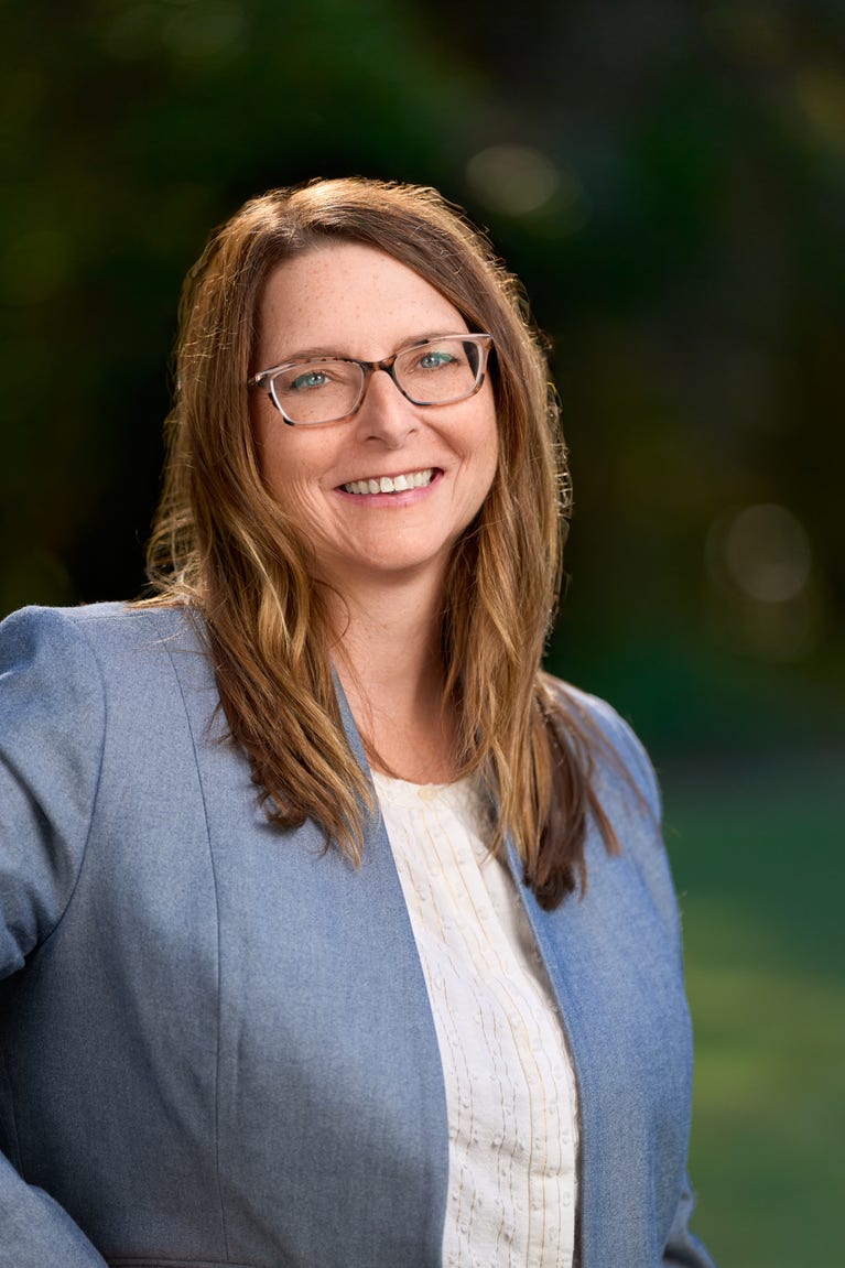 Jennifer Hart headshot