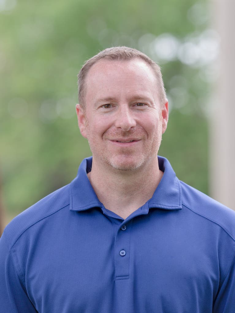 Greg Middleton headshot
