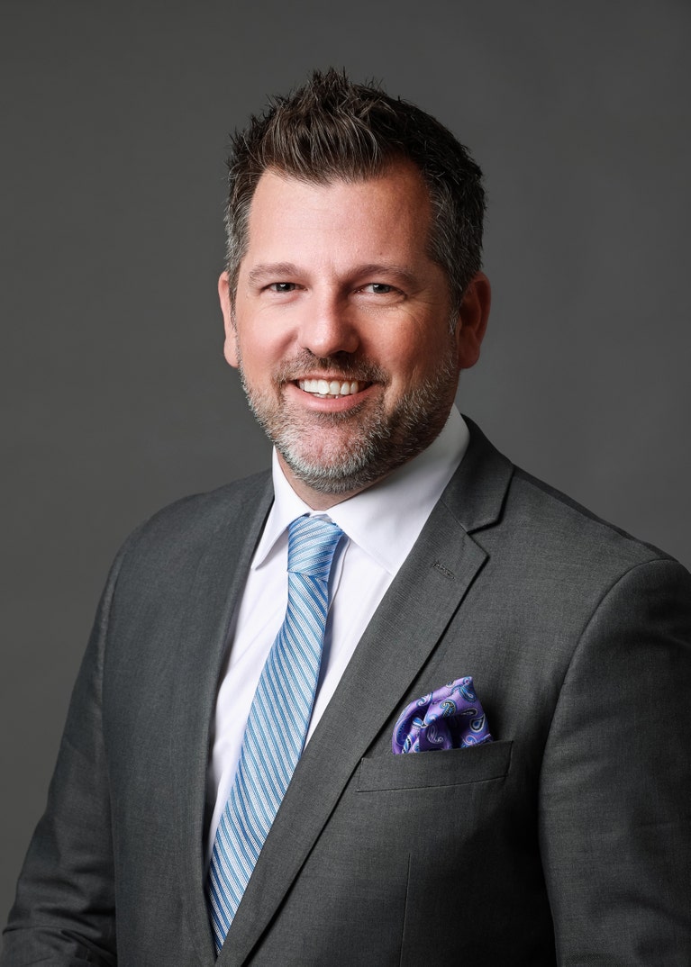 Lonnie Knight headshot