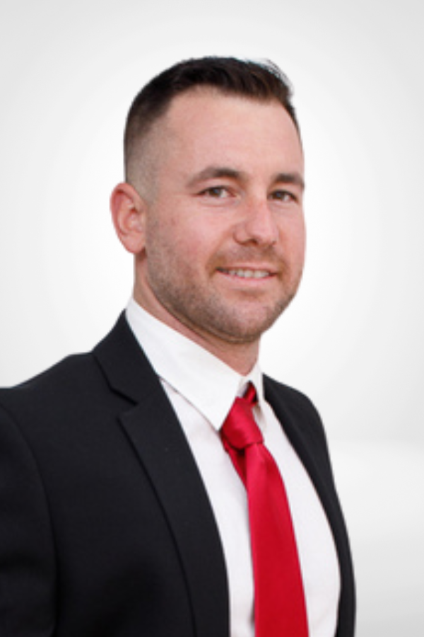 Jake Hewett headshot