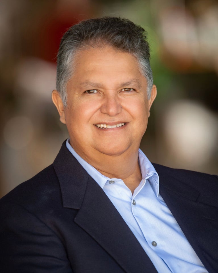 Manny Archondo headshot