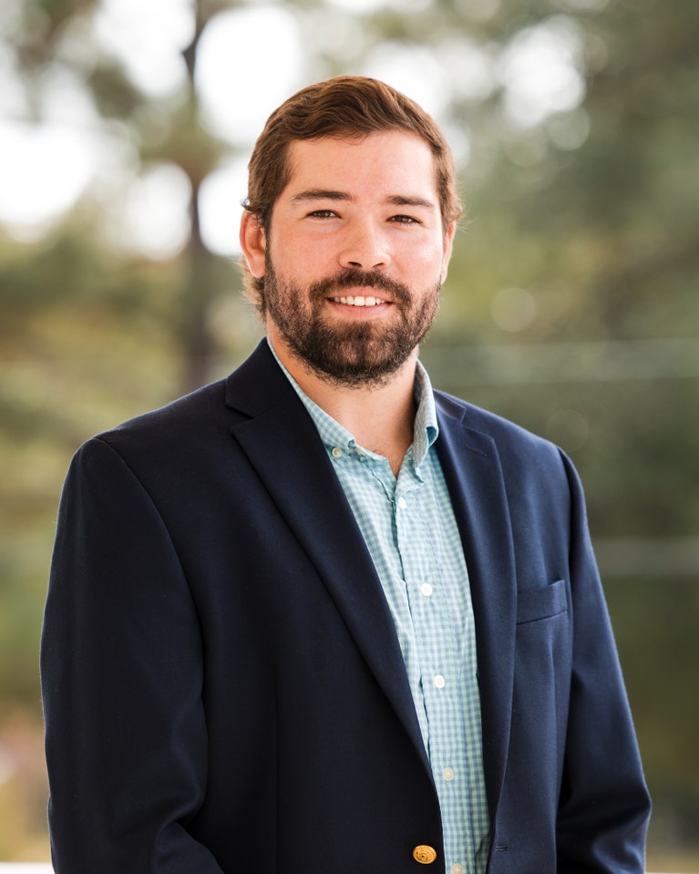 Dyer Askins headshot