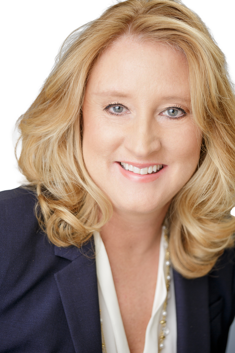 Julie DeCoste headshot