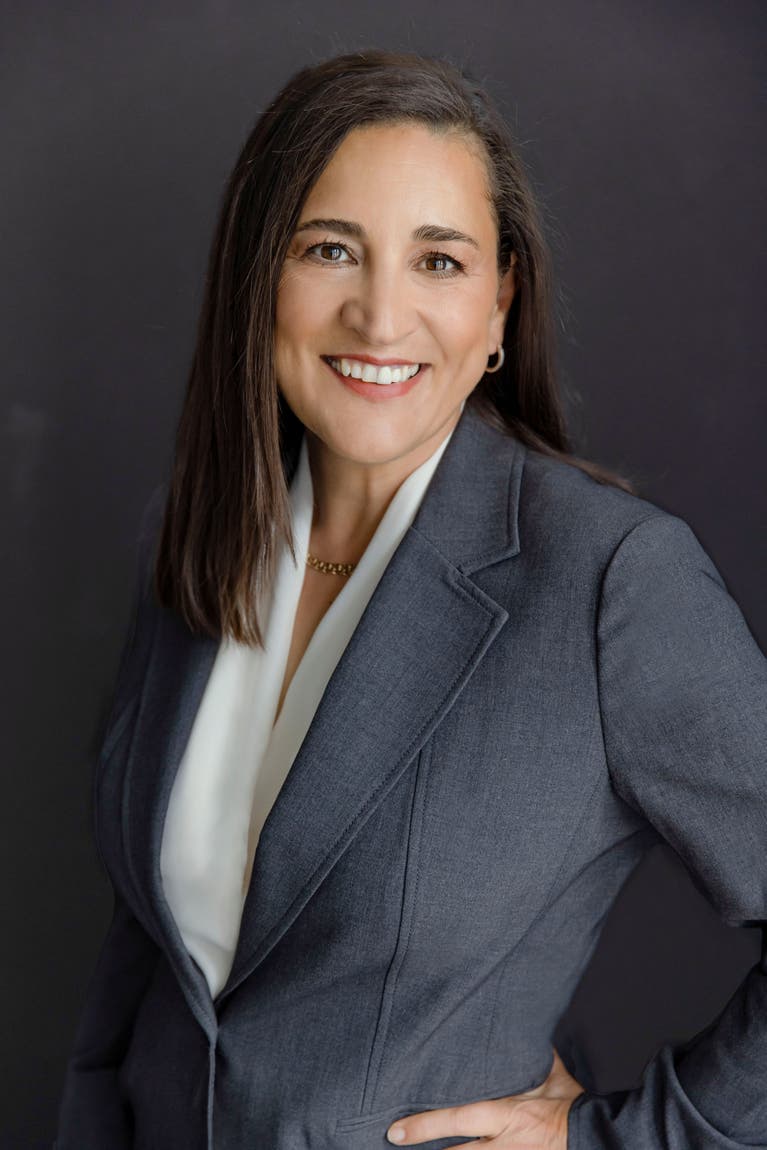 Haley Farrahi headshot