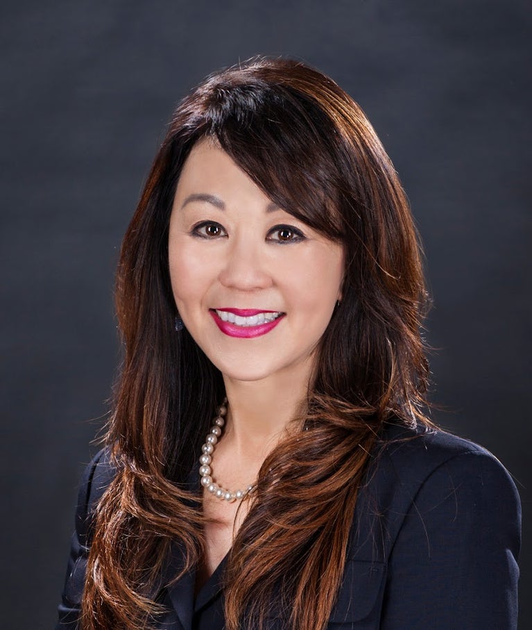 Dede Hsu headshot