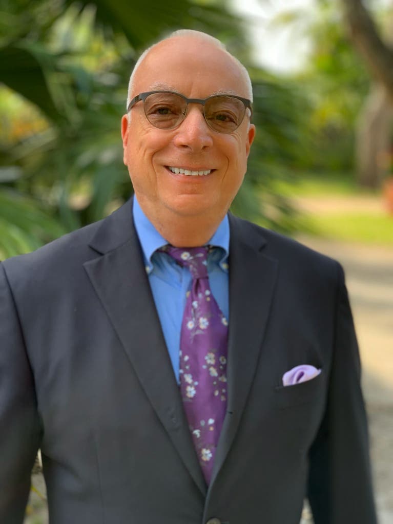 Headshot of Thomas Coates, Luxury Real Estate Agent at Prestige Waterfront Realty in Fort Lauderdale, FL.