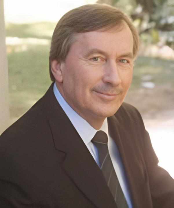 Chris Morrow headshot