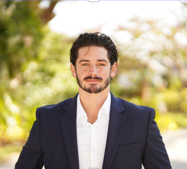 Christian  Tovar headshot