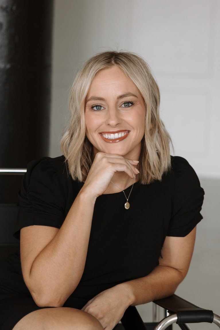 Alison Burgmeier headshot