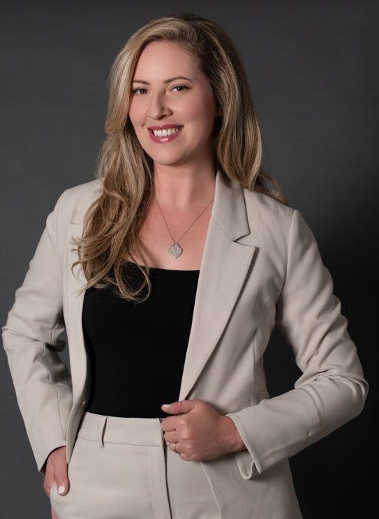 Jessica  Kennelly headshot
