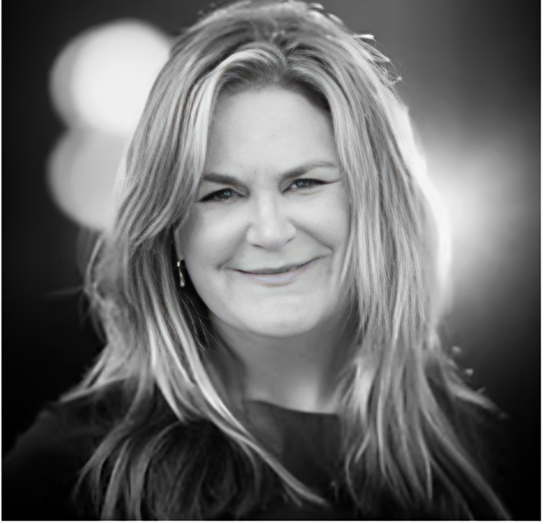 Teri Hawkins headshot