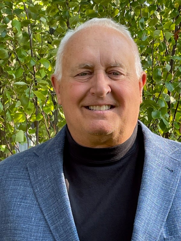 Stephen Grundy headshot