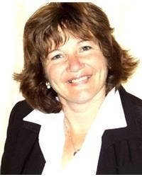 Diana Saunders headshot