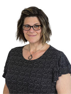 Sarah Belanger headshot
