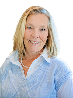 Irene Clifford headshot