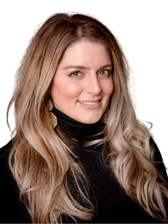 Christina DeSimone headshot