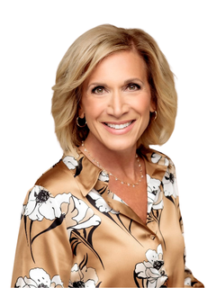 Shari Miranda headshot