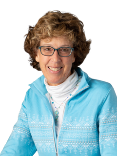 Leslie Warner Rafaniello headshot