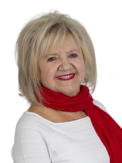 Jacqueline Fontaine headshot