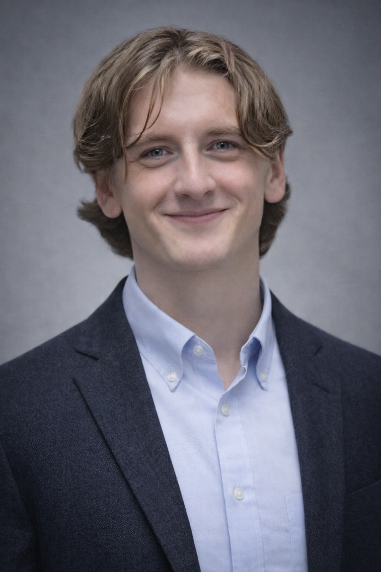 Noah Glover headshot