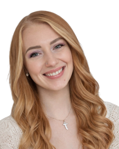 Lily Stewart headshot