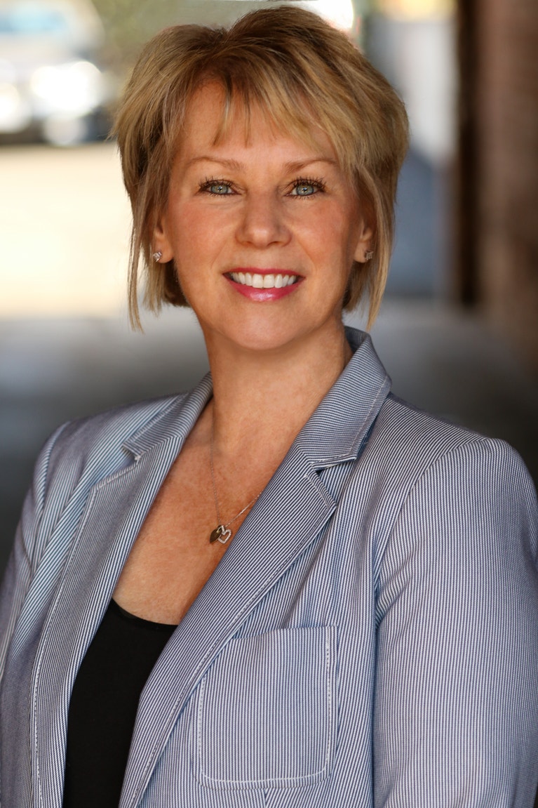 Darlene Jones headshot