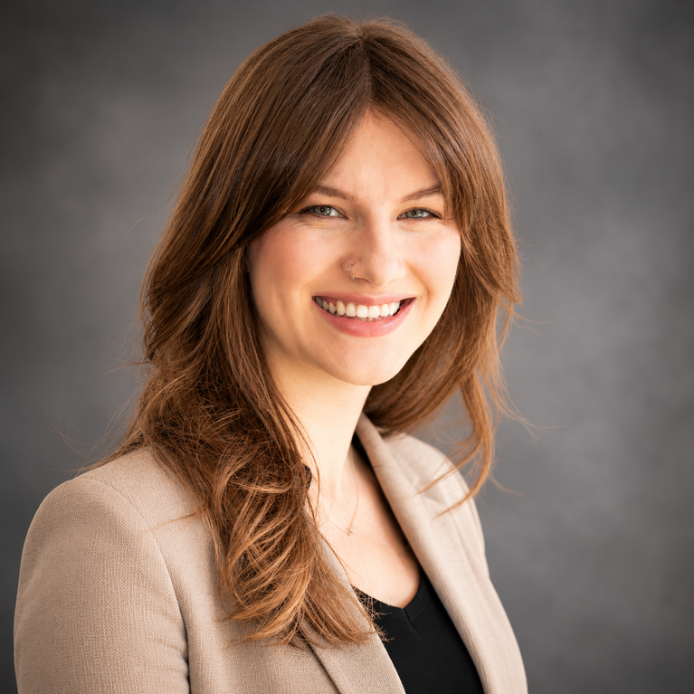 Erin Ponder headshot