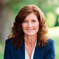 Denise Hoekstra headshot