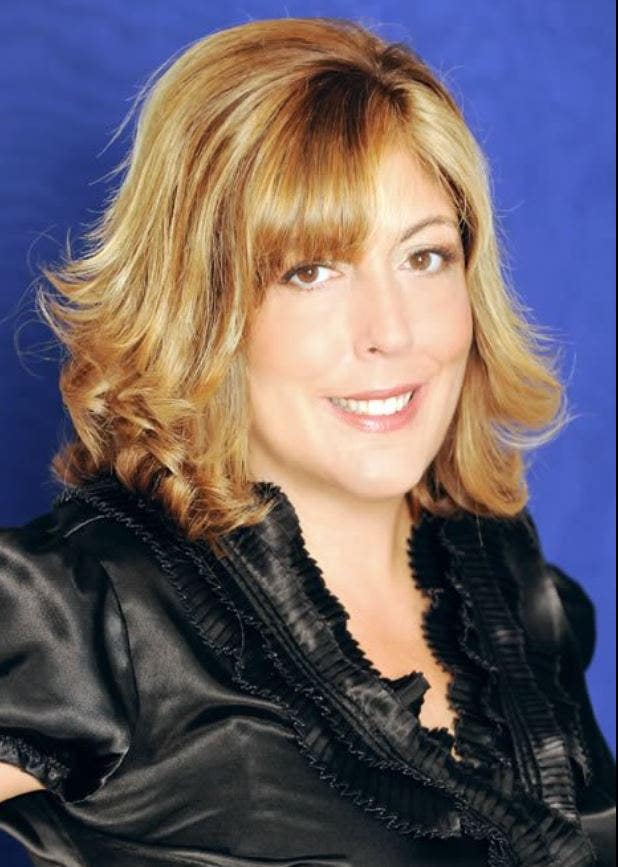 Donna Erckman headshot