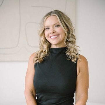 Jennifer Hawkins headshot