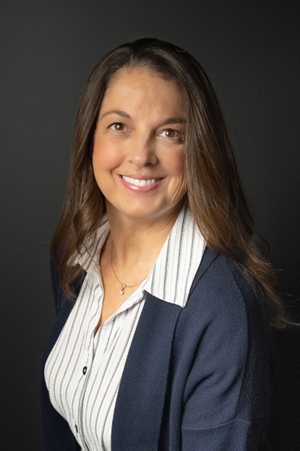 Anne Batt-Breault headshot