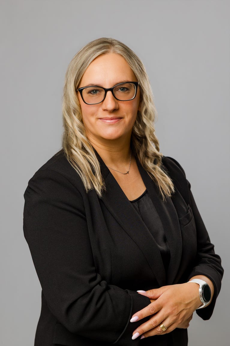 Sylvia Wrobel headshot