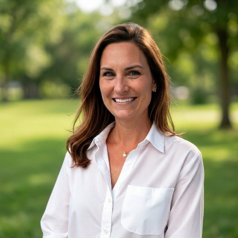 Jenny Brown headshot