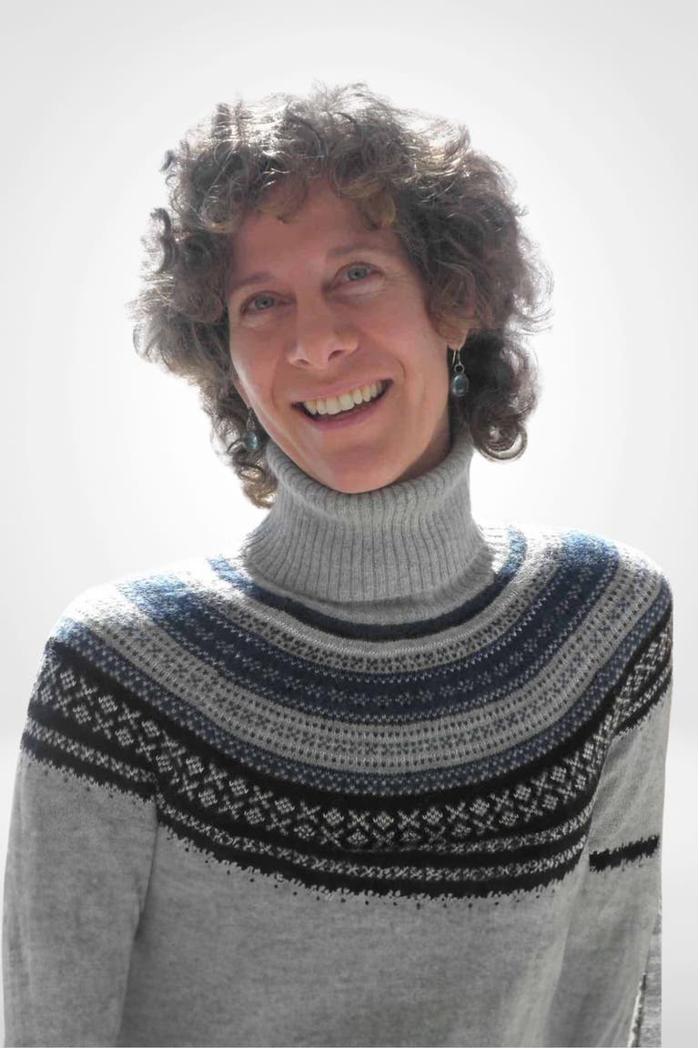Deborah  Smith headshot
