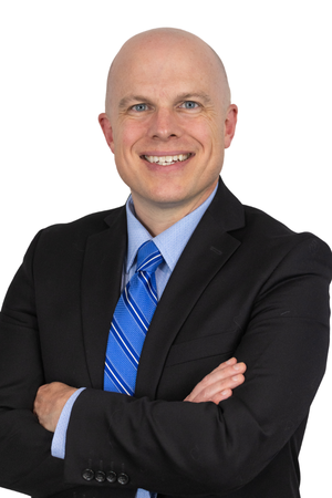 Daniel Packard headshot