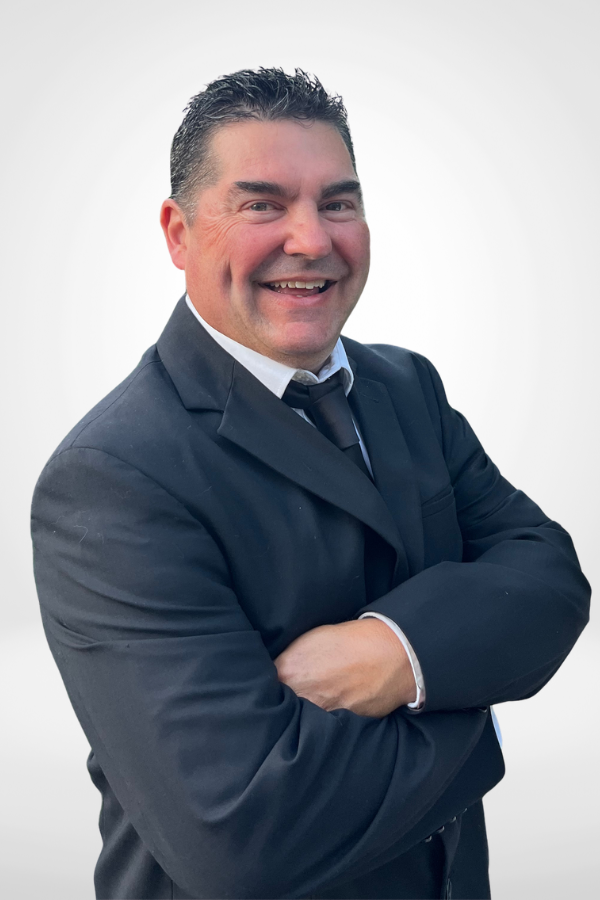 Eric  Asvestas headshot