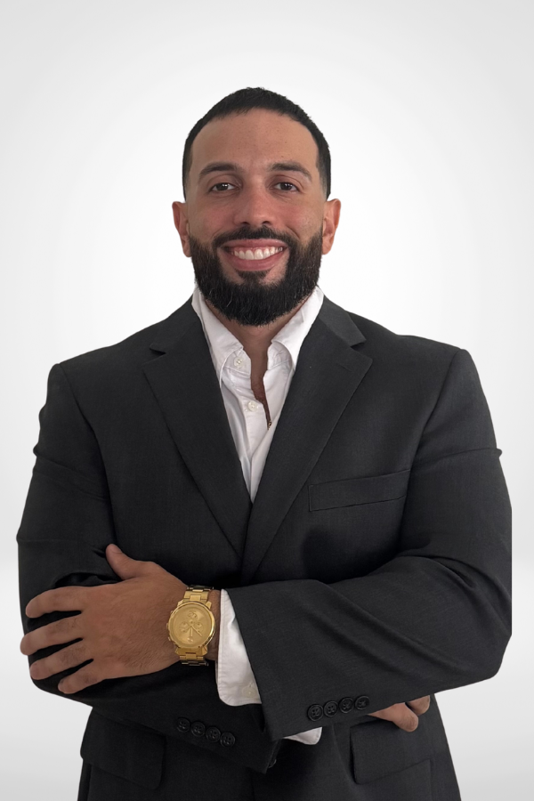 Alex  Ruiz headshot