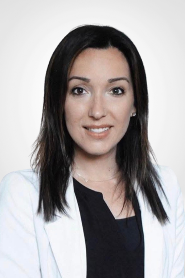 Lindsay   Alexander headshot