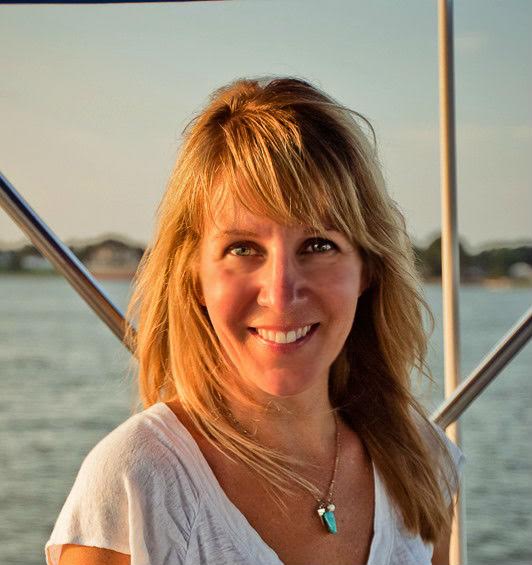 Holly Fisher headshot