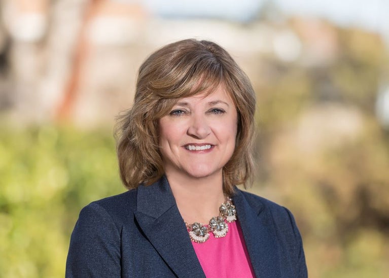 Mary Rumble headshot