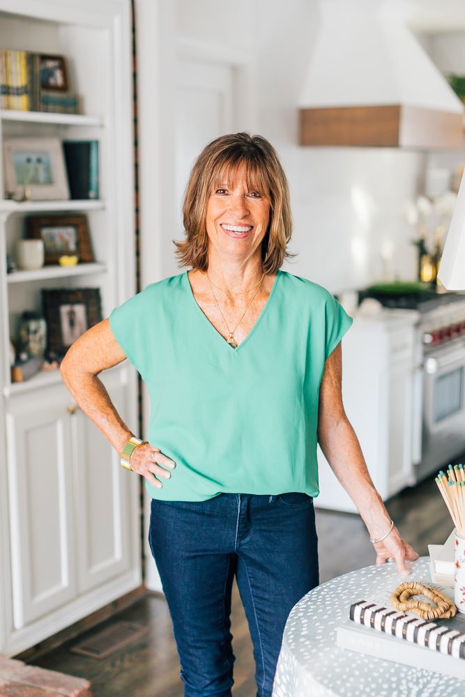 Debbie Mustin headshot