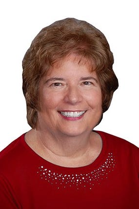 Denise Sill Real Estate Agent With Vieweg Real Estate