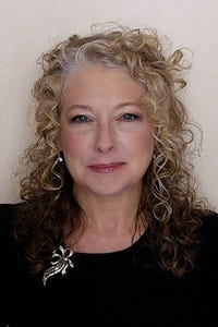 Sharon Batteau headshot