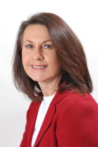 Deborah Chapter headshot