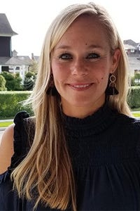 Lauren Conway headshot